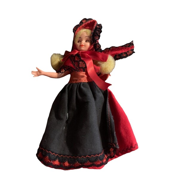 Set of 6 ethnic dolls. Measures 9 inches to 8 inches. - Picture 7 of 8